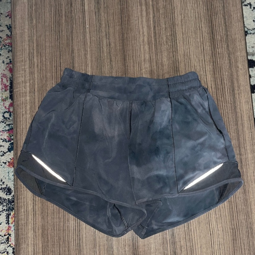 Lululemon hottie hot short